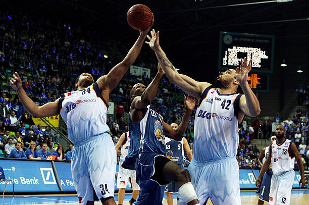 更是团队配 更是团队配