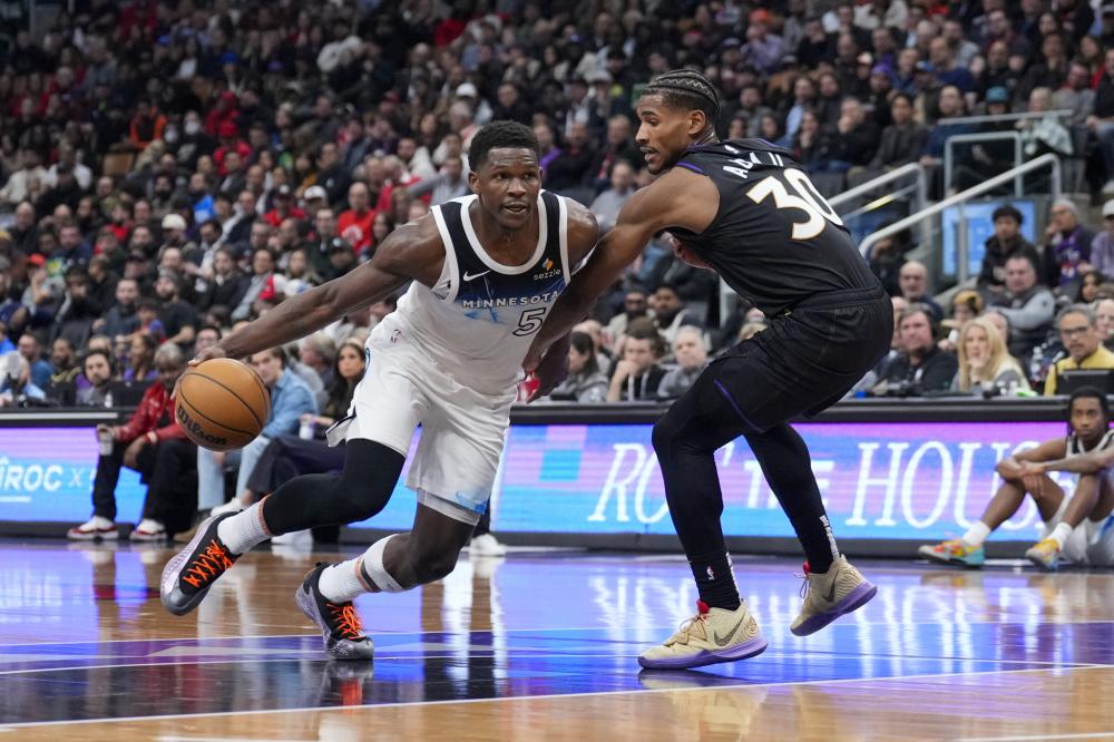 位策应将球 位策应将球